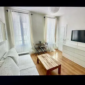 https://cute-one-bedroom-in-le-marais.fr-paris.fr